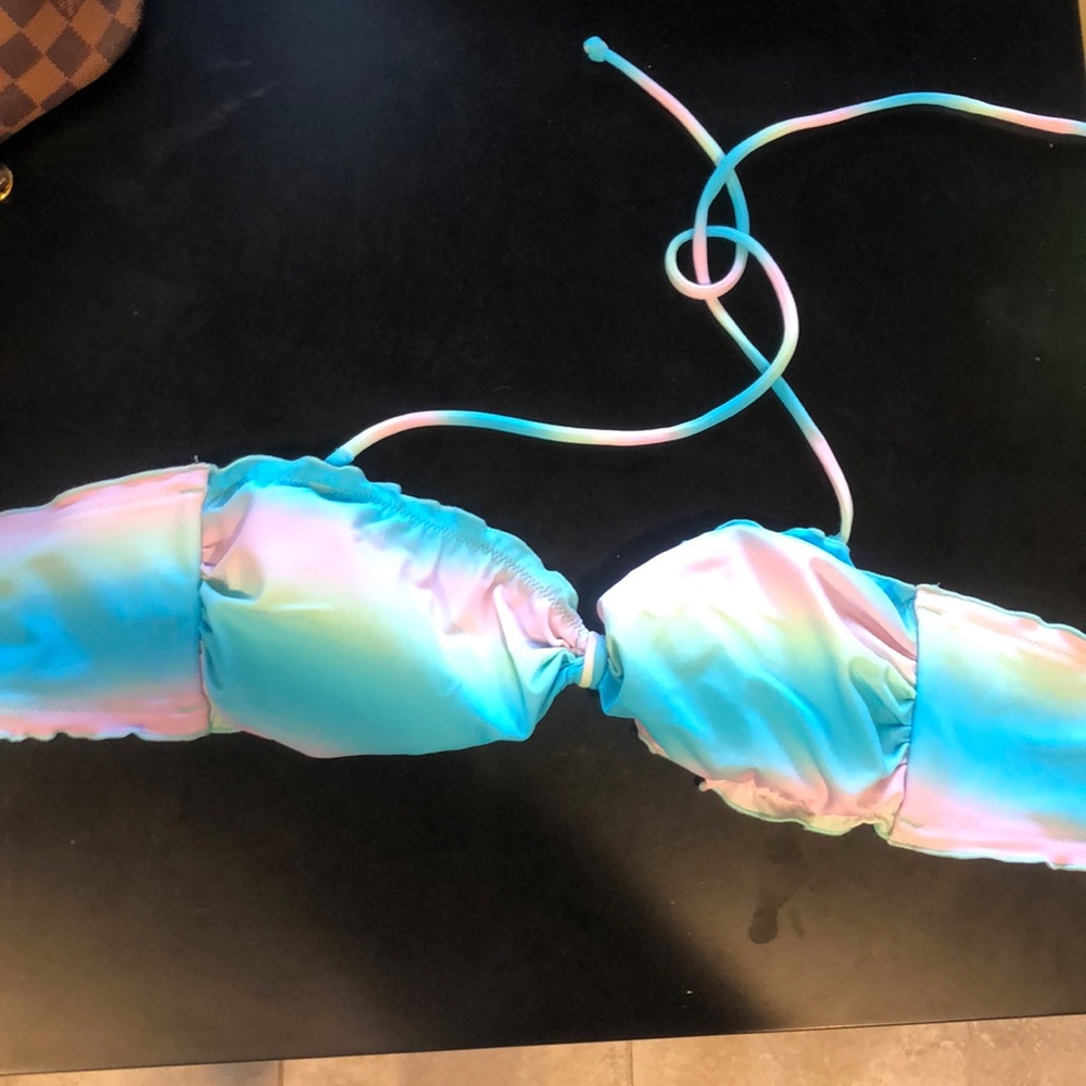 Victoria’s Secret bathing suit top size large